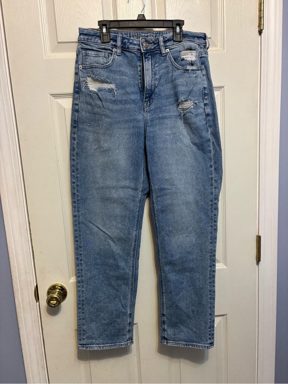 American Eagle Outfitters High-Rise Light Blue Distressed Mom Straight Jeans - 8